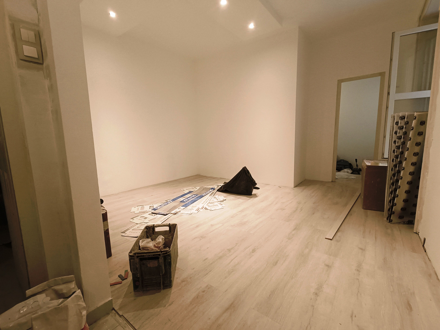 Melegburkolás – laminált padló vagy vinyl lerakása 26